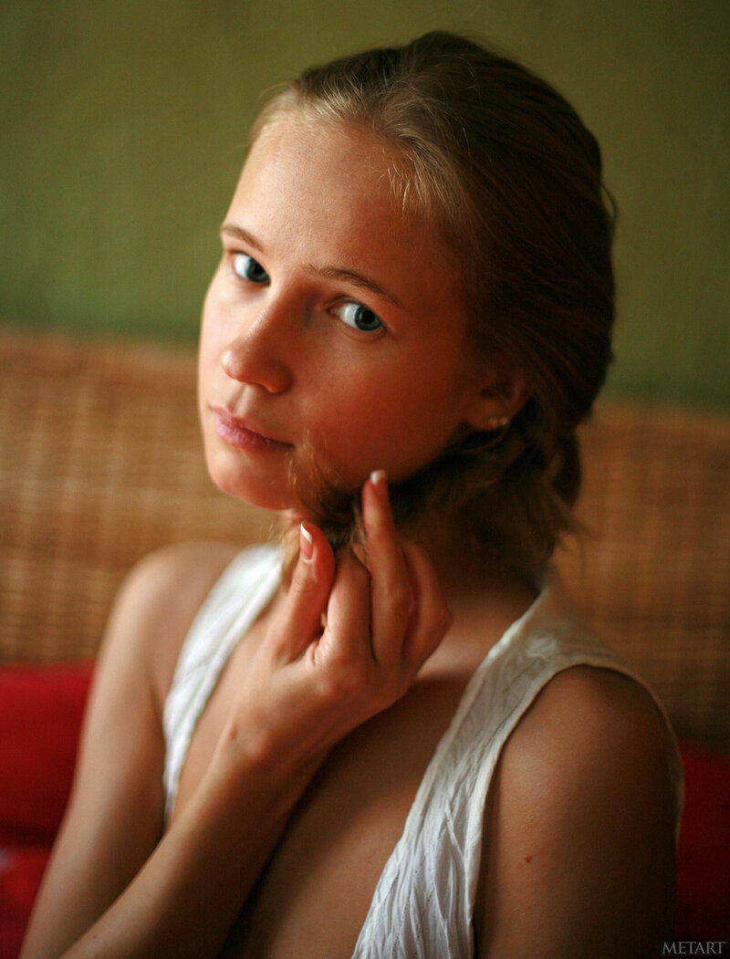 Александра, 46